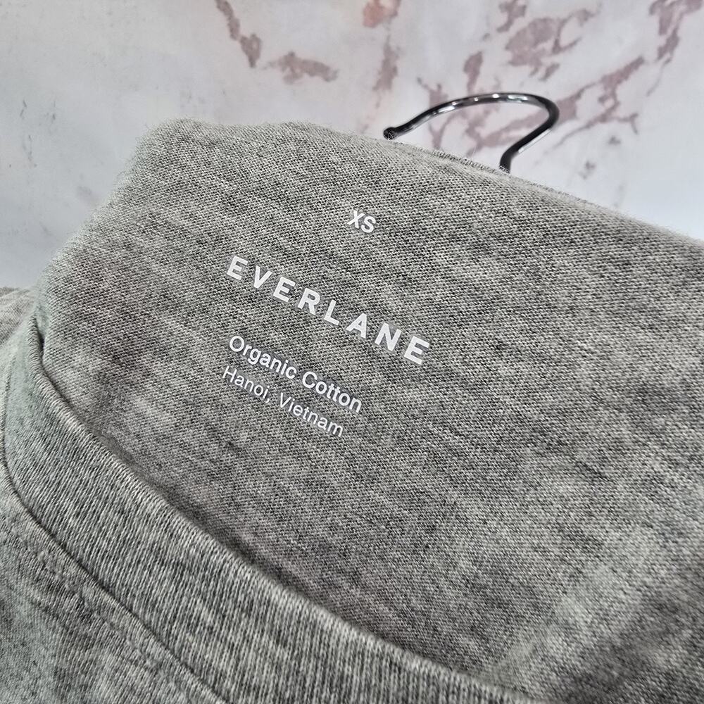Everlane T Shirt Womens Gray Crewneck Box Cut Tee Organic Cotton Pocket Short - Picture 3 of 10